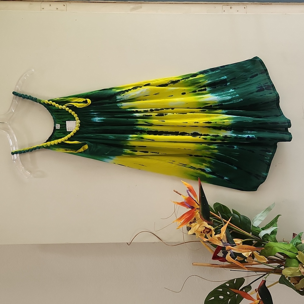 🆕️ Island Style Green Yellow Tie Dye Pattern Spaghetti Straps OS NWT Sundress